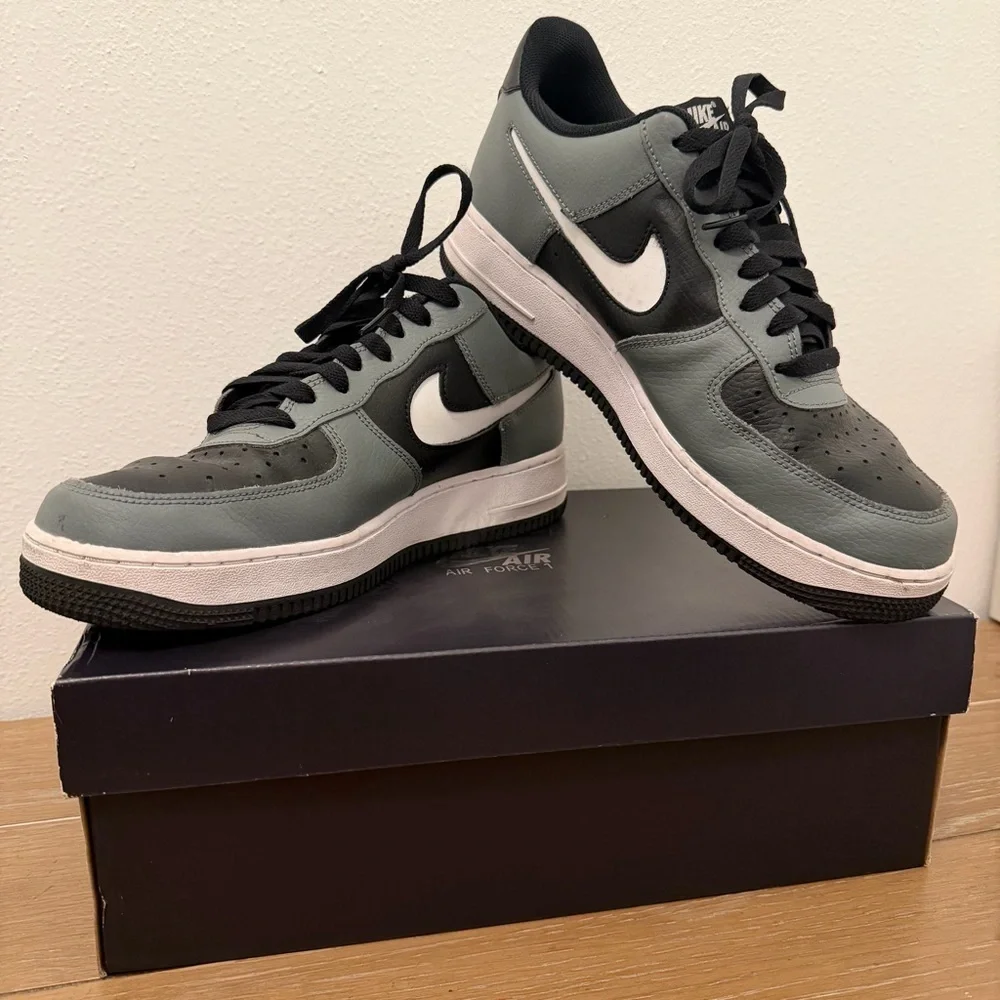 Nike Air Force 1 '07 LV8 